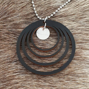 Samisk inspirerte smykker